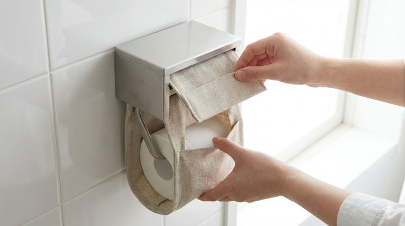 3.トイレットペーパーホルダーカバーの取り付け方